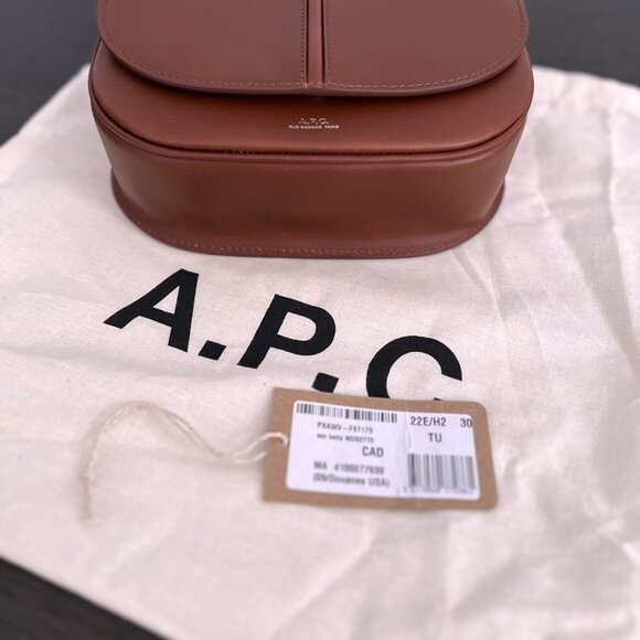 NWT - A.P.C. Betty Sadle Bag - Noisette🌰 - Picture 10 of 10